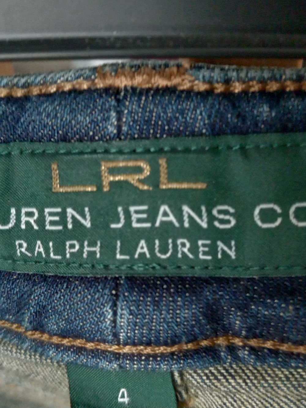 Classic Women's Straight-Leg Jeans - Dark Blue